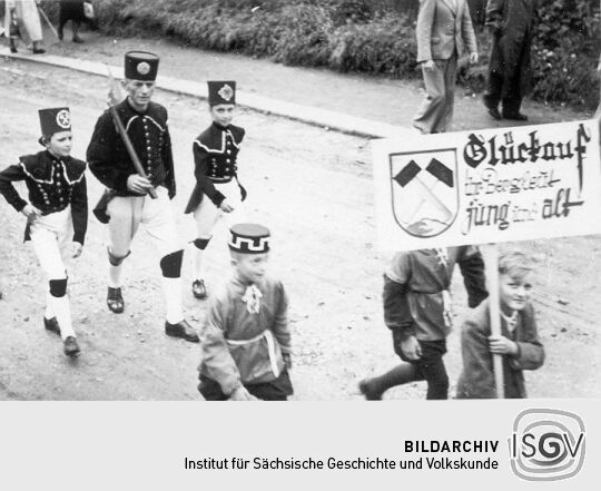 Festzug der Schrebergärtner in Schneeberg-Neustädtel