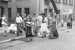 Bild: Festzug der Schrebergärtner in Schneeberg-Neustädtel