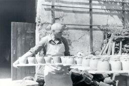 Bild: Töpfer-Obermeister Karl Lehmann