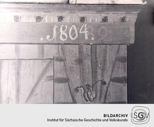 Bemalter Schrank