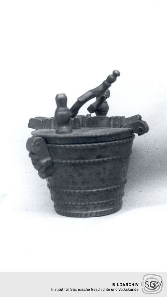Verschließbarer Gewichtssatz aus dem Heimatmuseum Dippoldiswalde