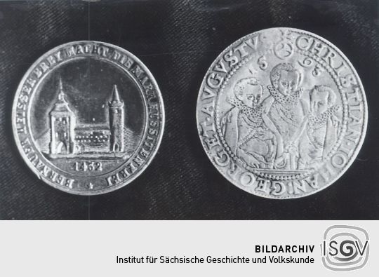 2 Münzen im Heimatmuseum Bernau