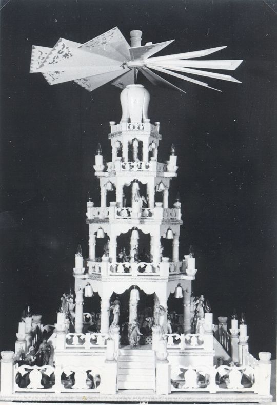 Pyramide von Walter Wötzel aus Schlettau