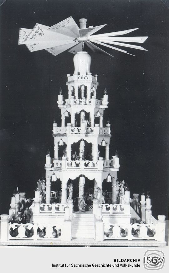 Pyramide von Walter Wötzel aus Schlettau