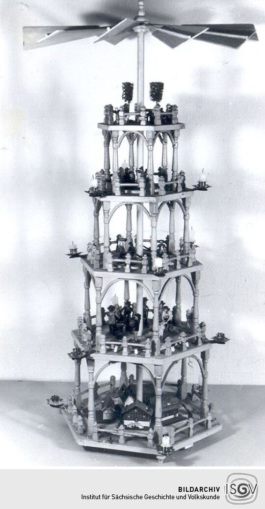 Erzgebirgische Pyramide