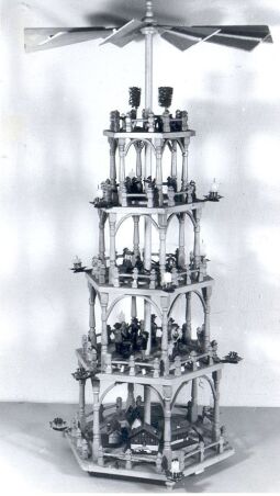 Bild: Erzgebirgische Pyramide