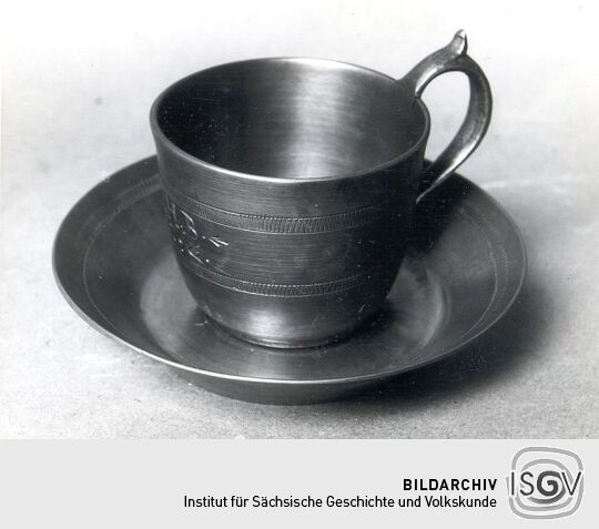 Tasse im Museum Schneeberg