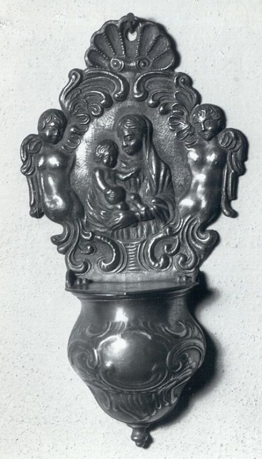 Weihwasserbecken im Kreismuseum Plauen