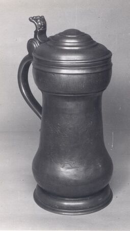 Bild: Kanne im Heimatmuseum Crimmitschau/ Sa.