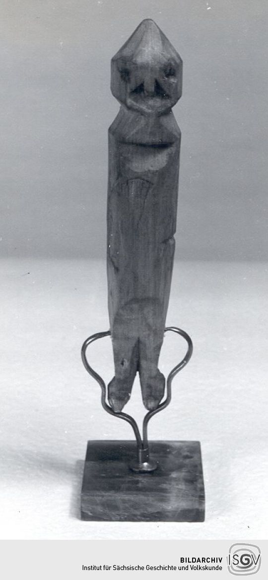 Holzpuppe aus dem Deutsches Spielzeugmuseum Sonneberg