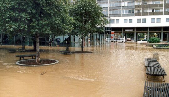 Hochwasser der Weißeritz in der Dresdner Innenstadt