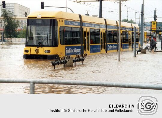 Hochwasser der Weißeritz in der Dresdner Innenstadt