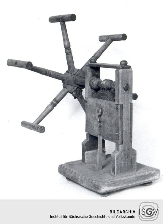 Garnweife mit Zählwerk