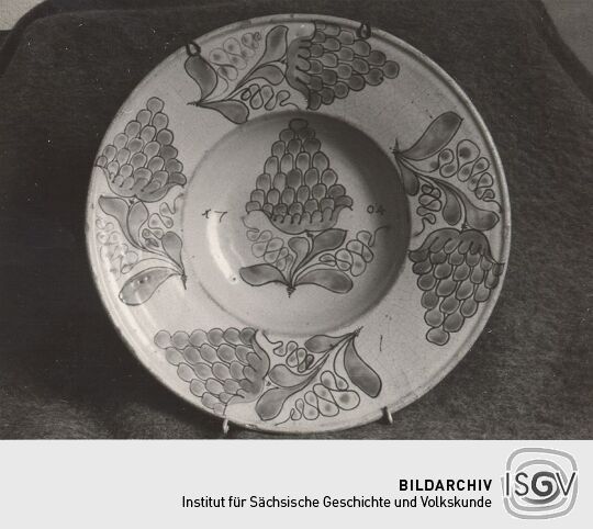 Verzierter Teller aus Zittau