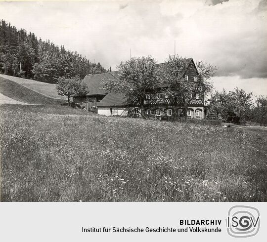 Umgebindehaus mit Schierferbeschlag