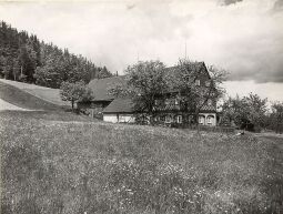 Bild: Umgebindehaus mit Schierferbeschlag