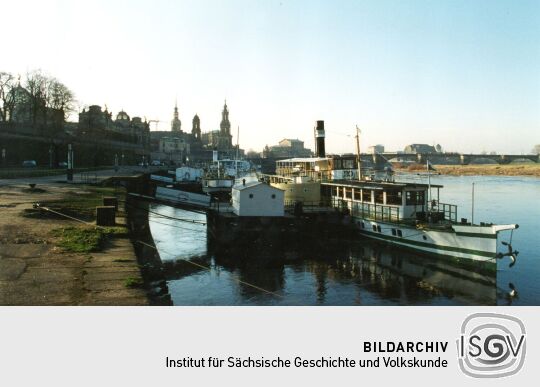 Anlegestelle der Weißen Flotte in Dresden
