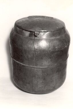 Bild: Kupfergefäß mit Deckel aus dem Heimatmuseum Oschatz