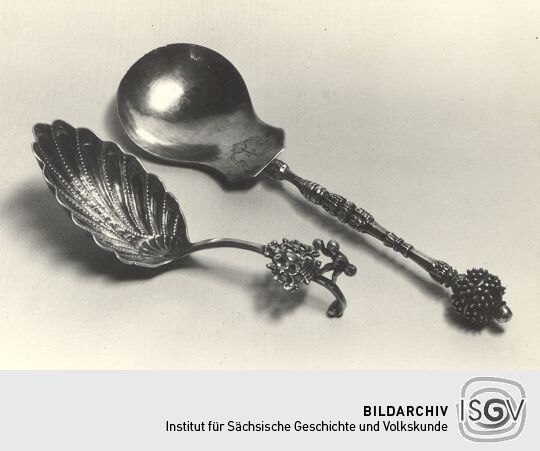 Schmucklöffel und Zuckerheber aus dem Heimatmuseum Frauenstein