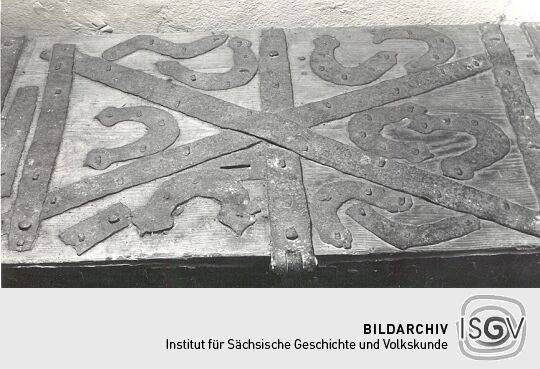 Alte Kirchengeldlade aus Lommatzsch
