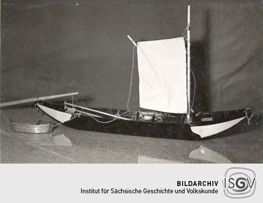 Modell eines Fischerkahnes