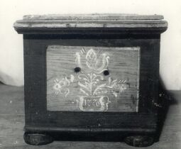 Bild: Truhe aus dem Heimatmuseum Waltersdorf