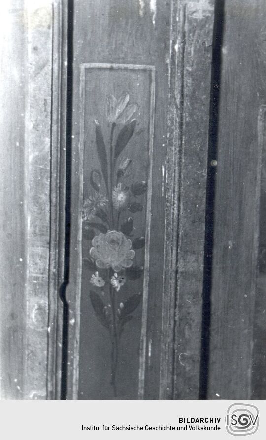 Schrank in Eckartsberg - Türfeldbemalung unten