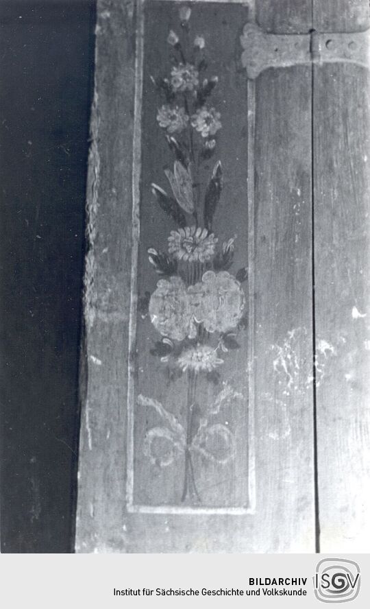 Schrank in Eckartsberg - Türrahmenfeld unten