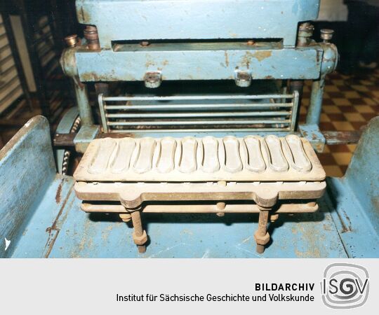 Arbeitsgerät in einer ehemaligen Konditorei in Bautzen