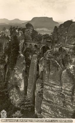 Postkarte: Basteibrücke mit Blick zum Lilienstein