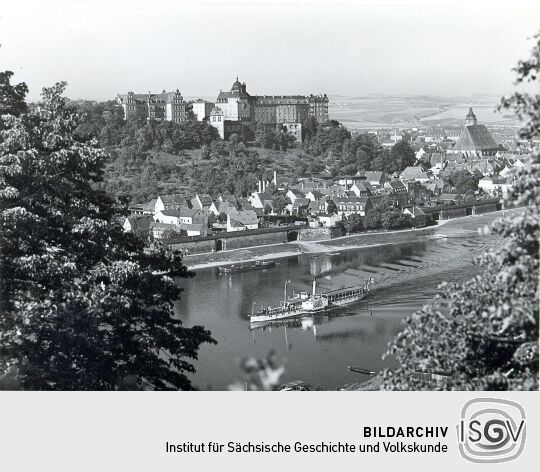 Blick über die Elbe und Pirna