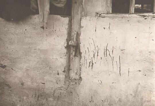 Balken im Mauerwerk eines Hauses in Döbschütz