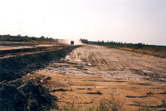 Landschaftsansicht mit Autobahnbaustelle