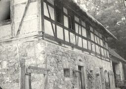 Bild: Wirtschaftsgebäude in Spola