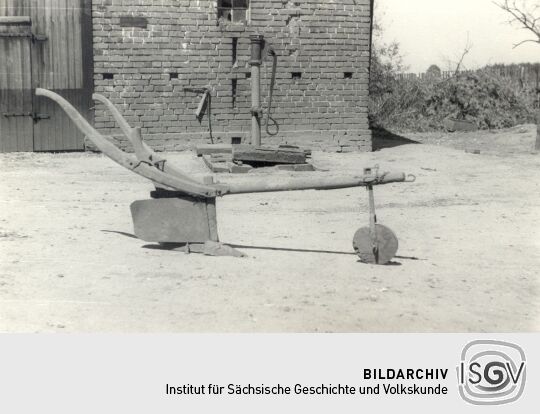 Landwirtschaftliches Arbeitsgerät in Sabrodt, Pflug