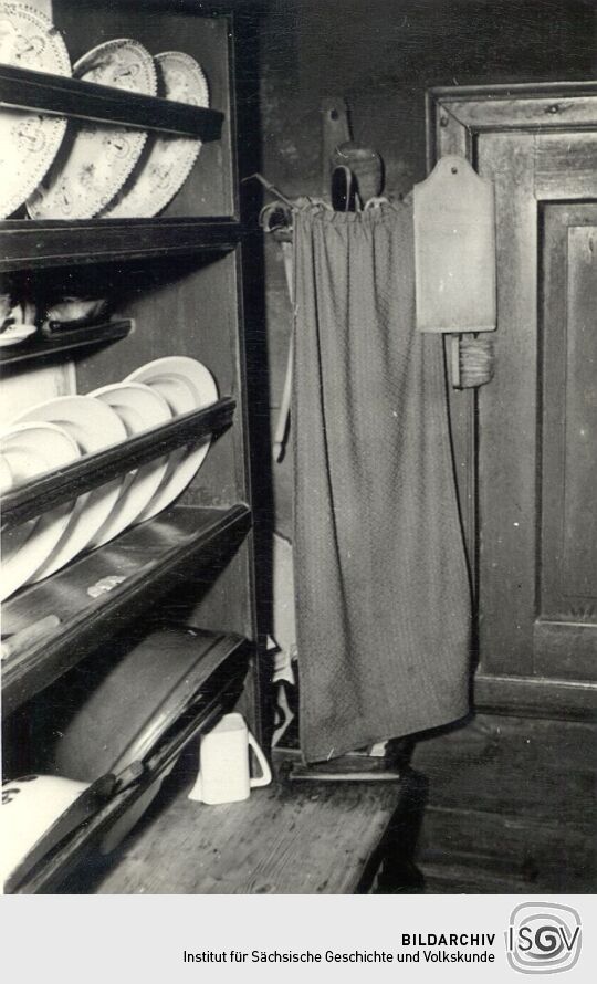 Tellerregal aus Kreckwitz