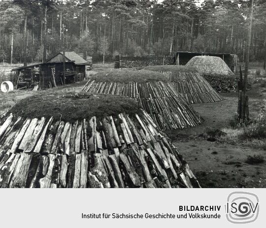 Holzkohlenherstellung in Rietschen