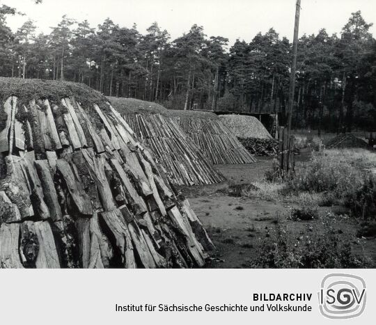 Holzkohlenherstellung in Rietschen