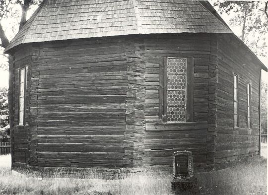 Kirche in Blockbauweise in Sprey