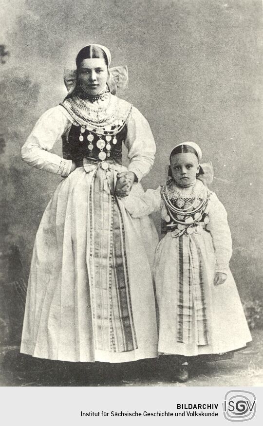 Katholische Festjungfern aus der Parochie Wittichenau