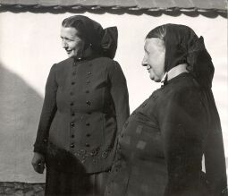 Bild: Kirchgangstracht in Kuckau