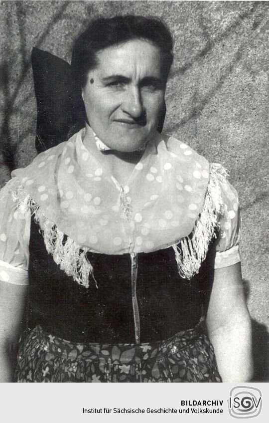 Mieder mit Reißverschluß aus Radibor