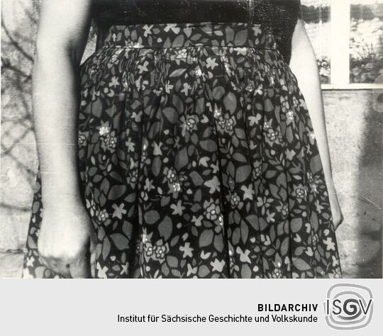 Moderne Schürze aus Radibor