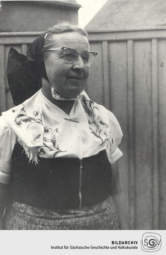 Mieder mit Reißverschluß in Radibor