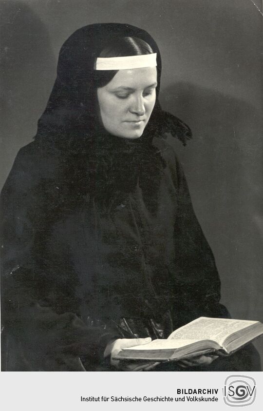 Trauertracht aus Hoyerswerda