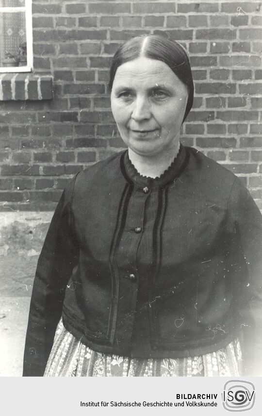 Sonntagstracht aus Bluno