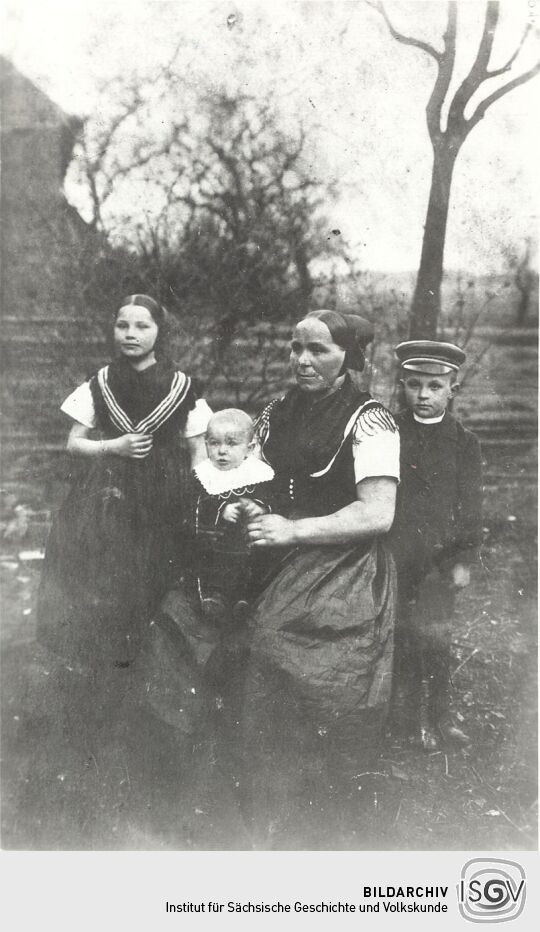 Festtracht aus Sabrodt