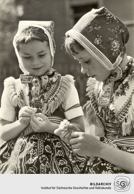 Schleifer Sonntagstracht