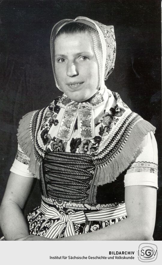 Schleifer Mädchen in Tanztracht