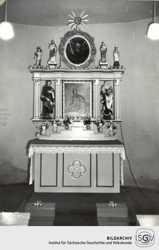 Der Altar in einer Kapelle in Sollschwitz